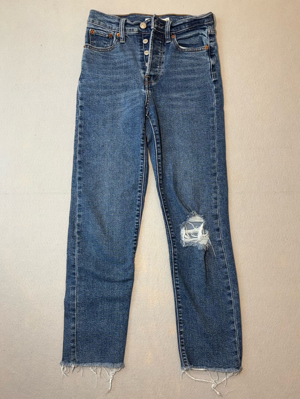 Levi’s Wedgie Straight Jeans 25 Distressed Frayed Raw Hem Blue High Rise